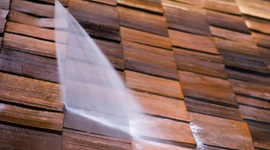 Professional residential roofers in Kingsford, MI